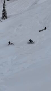 Absolutely rippin’ & just listen to that exhaust sing 🎶 

🎥: @daniele_verrecchia 

In search of the best sled products for this season? To check out all our aftermarket performance products, head over to Straightlineperformance.com! 

#spi #straightlineperformance #polaris #ridewithus #snowmobile