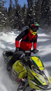 Hoppin over pillows 🐇

🎥: @tommy_morinn 

To check out all our aftermarket performance products, head over to Straightlineperformance.com!

#straightlineperformance #spi #performanceproducts #aftermarketproducts #snowmobile