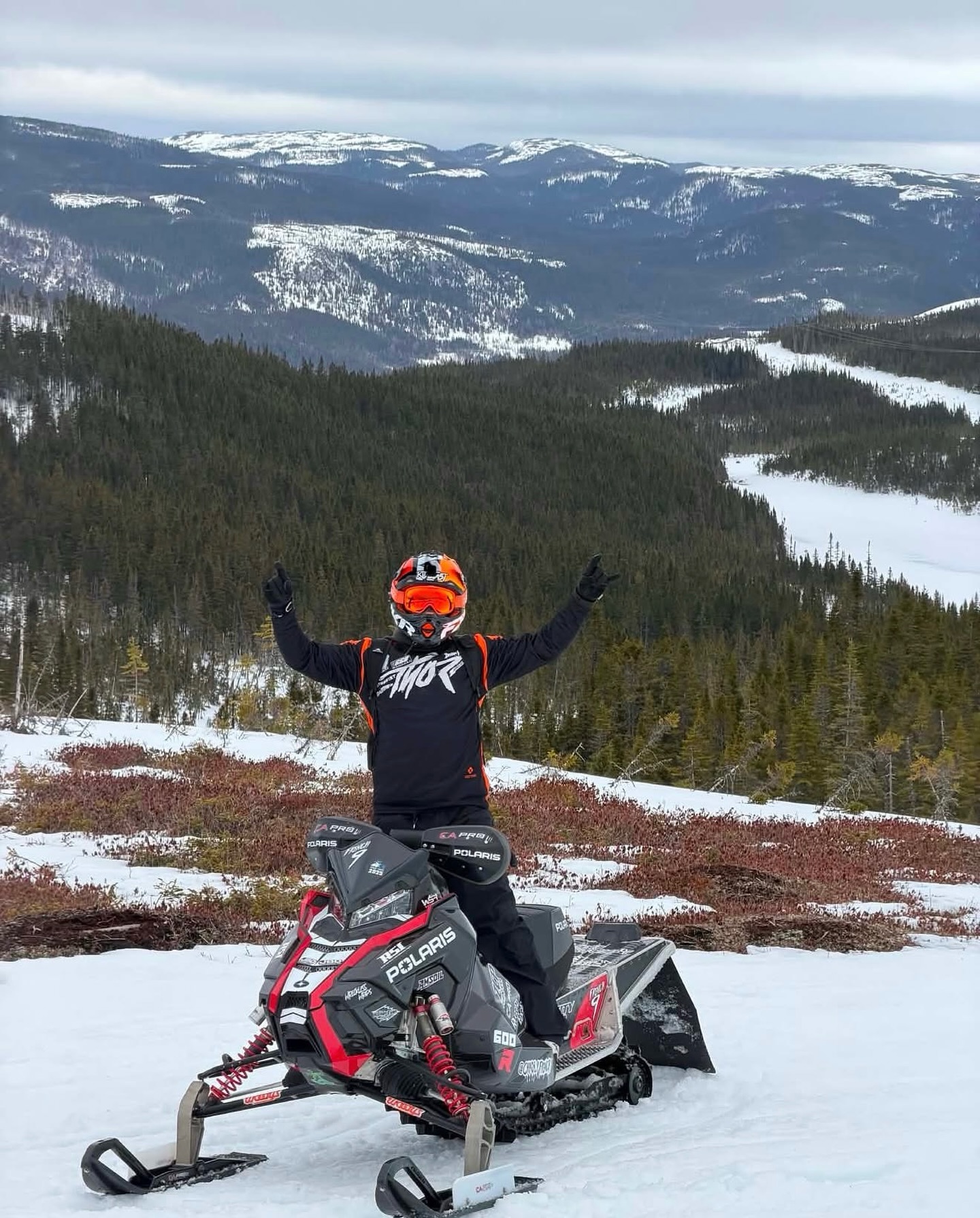 Chasing elevation and wide-open throttle. 🏔️❄️When the terrain gets steep and the lines get technical, you need a setup you can trust. This is what confidence looks like at the top—dialed in, locked down, and ready to send it back down.From the backcountry climbs to the deep tree lines, Straightline Performance keeps your sled responding exactly how you need it—power, control, and reliability when it matters most.No second guessing. Just ride.📸: @chadlyfrench9
#StraightlinePerformance #MountainRiding #SnowmobileLife #Backcountry