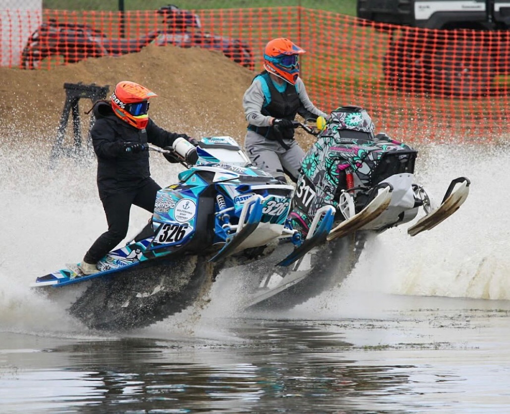 🏁 Skis up, throttle down 💦 Nothing like a little side-by-side action to keep things interesting on the water during the #nhgd last weekend! Who’s got the holeshot? 🔥

🎥: @emrg95 

Get all your aftermarket performance products at Straightlineperformance.com!

#straightlineperformance #spi #polarissnow #letsride #polarisathlete #northeastwatercross #snowmobiles #exhaust #lightweight #watercross #aftermarketproduct #performanceparts #ridewithus
